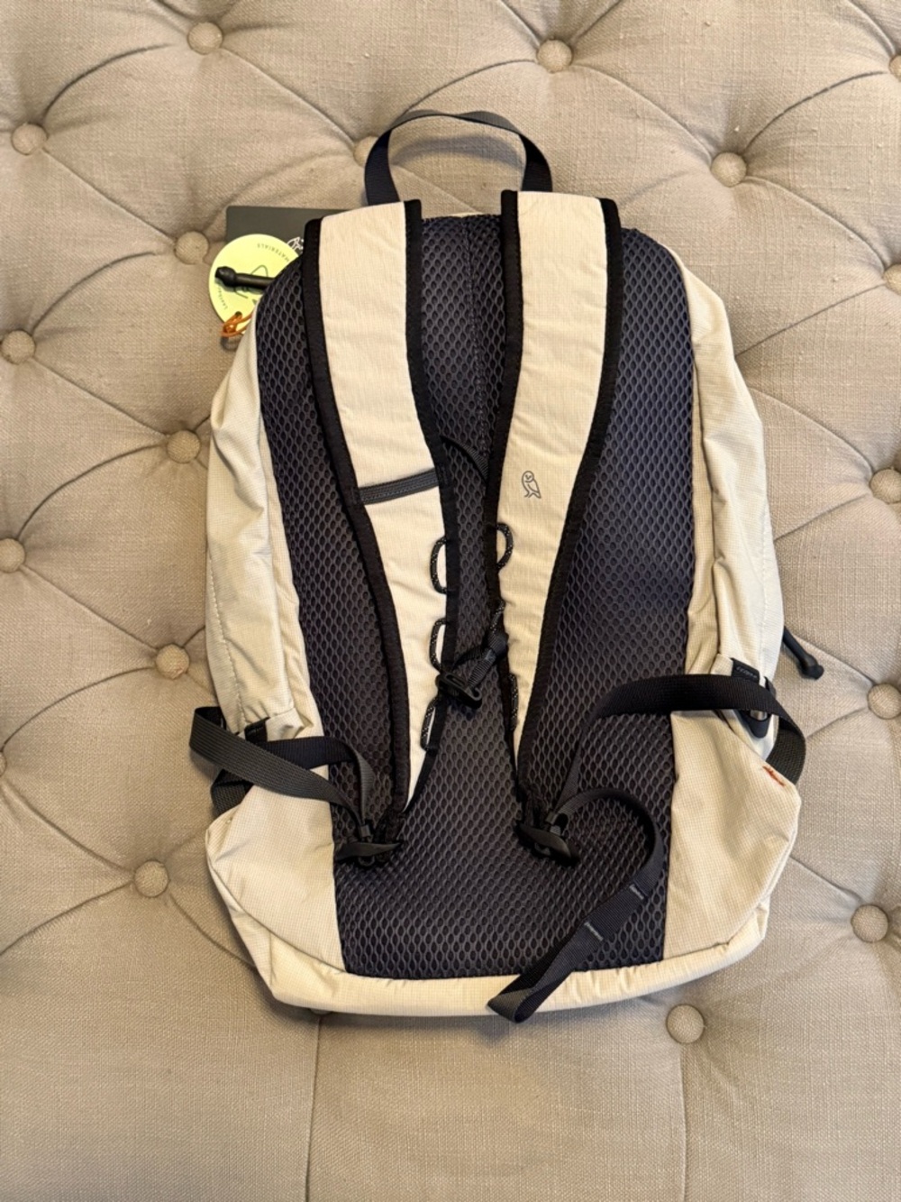 Bellroy Lite Daypack — Ash - Picture 3 of 8